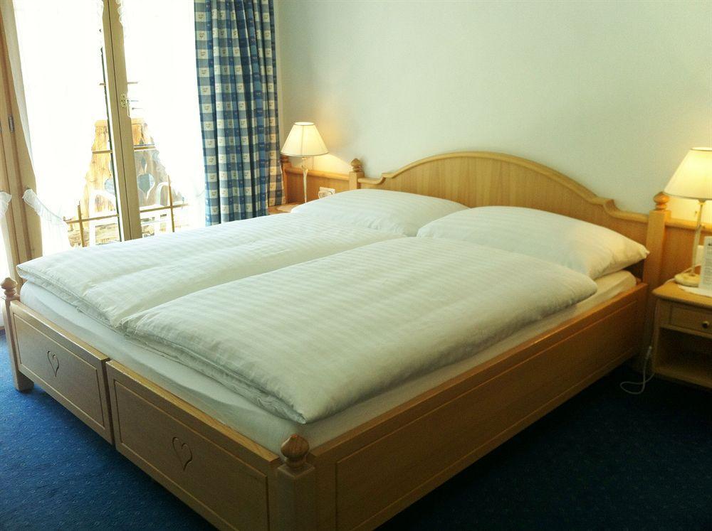 צרמט Hotel Romantica חדר תמונה